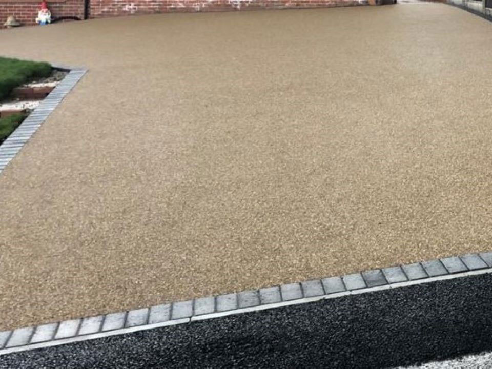 Resin Bound Driveway Image Berkley Drives and Patios Works